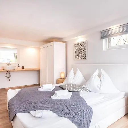 Βίλα Townhouse Riva, Prime Location In The City Of Salzburg, 1000m2 Backyard *