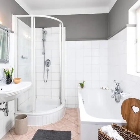 Townhouse Riva, Prime Location In The City Of Salzburg, 1000m2 Backyard Βίλα Σάλτσμπουργκ